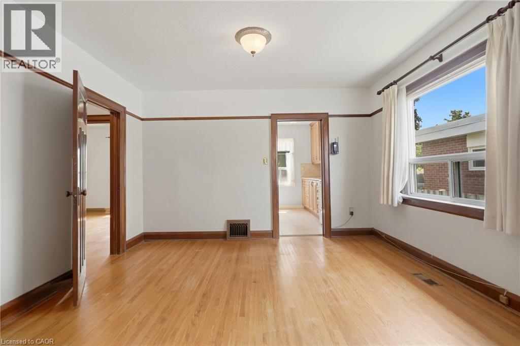 Dining Room with hardwood flooring - 188 Troy Street, Mississauga, ON - Indoor Photo Showing Other Room