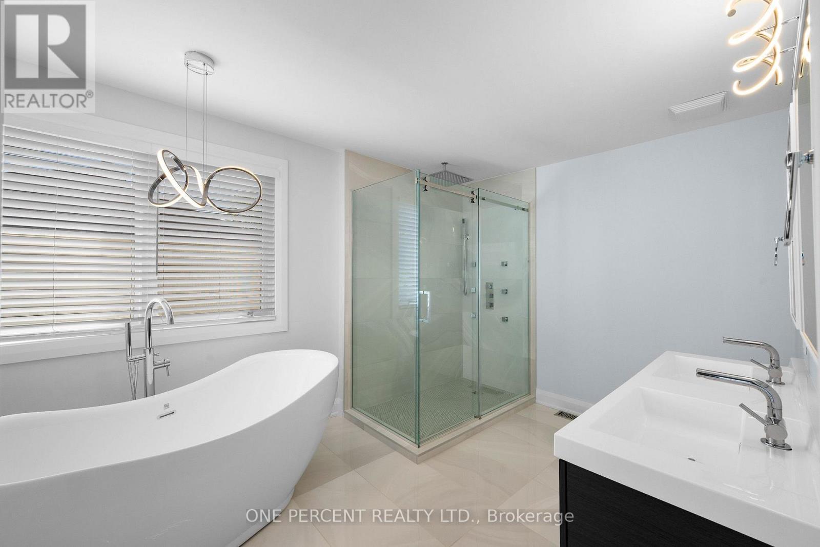 Ensuite - 8 Rastila Crescent, Ottawa, ON - Indoor Photo Showing Bathroom