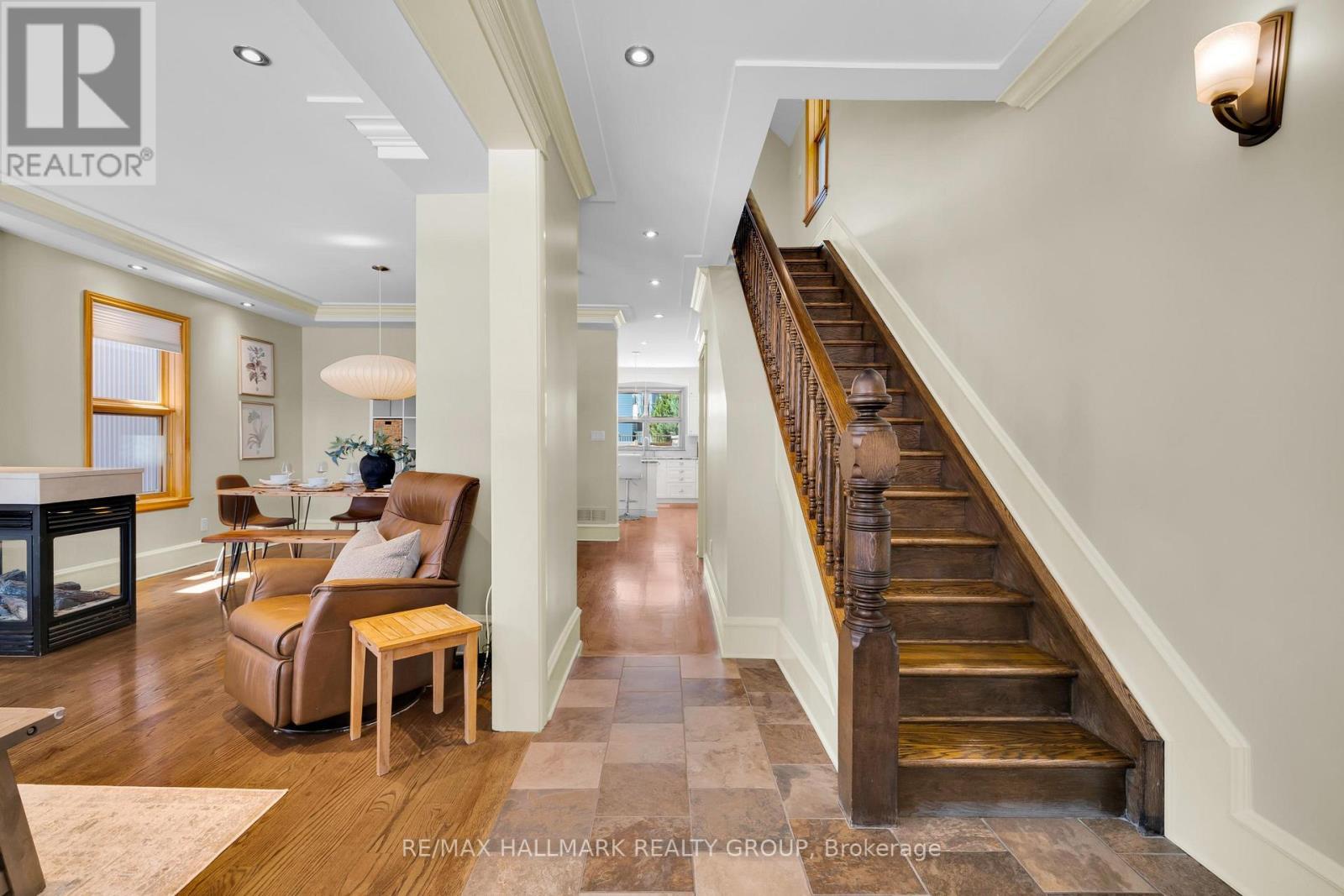 376 Winona Avenue, Ottawa, ON - Indoor Photo Showing Other Room