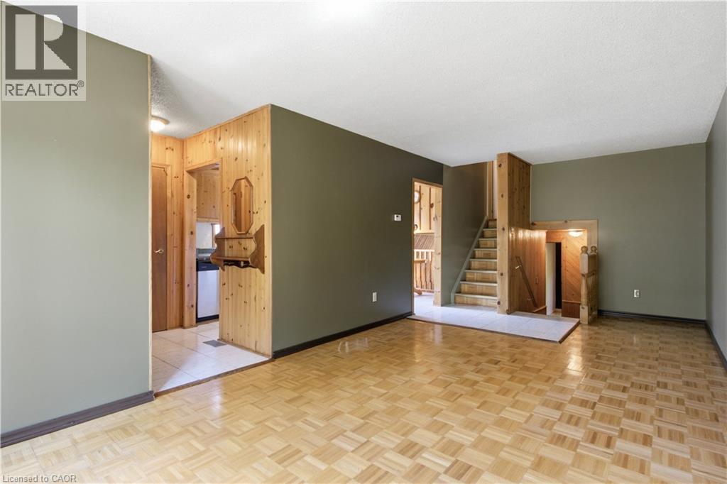 90 Halifax Drive, Kitchener, ON - Indoor Photo Showing Other Room