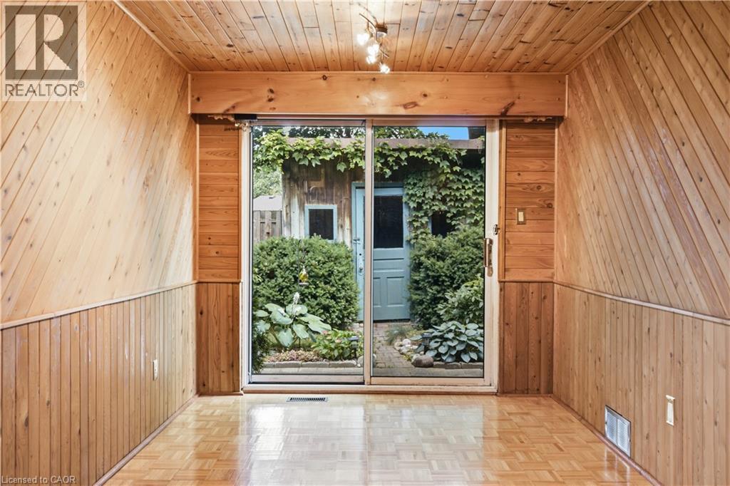 90 Halifax Drive, Kitchener, ON - Indoor Photo Showing Other Room