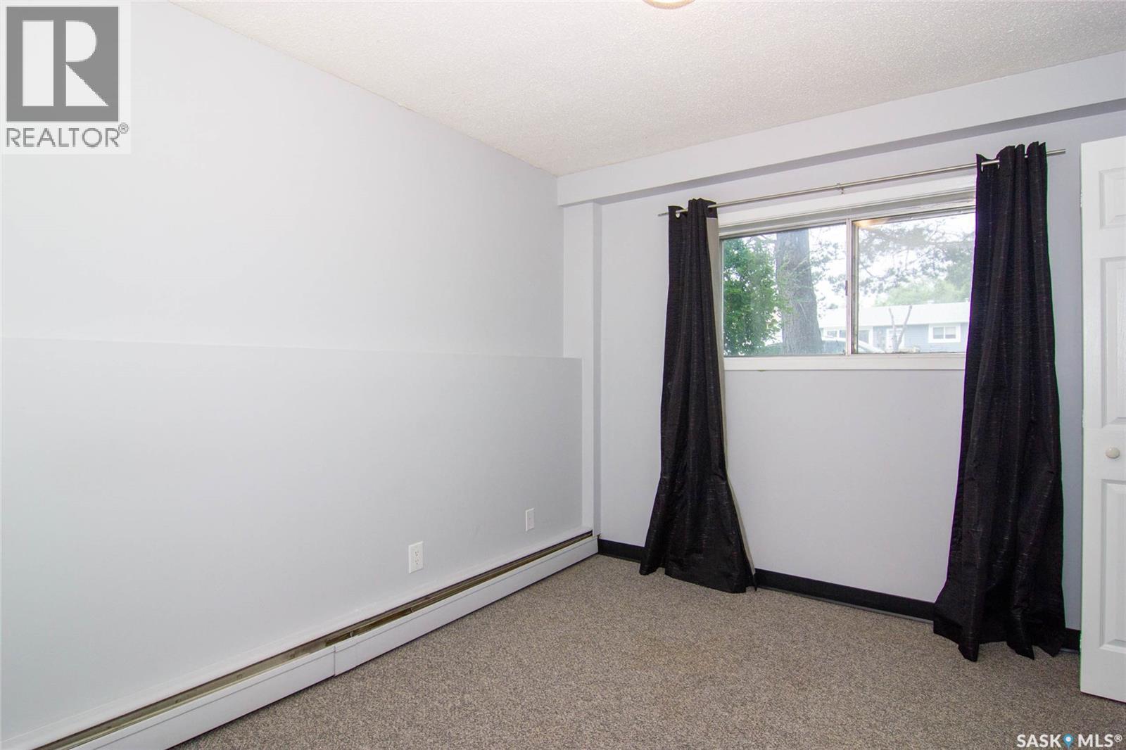 1625 Thompson Avenue, Saskatoon, SK - Indoor Photo Showing Other Room