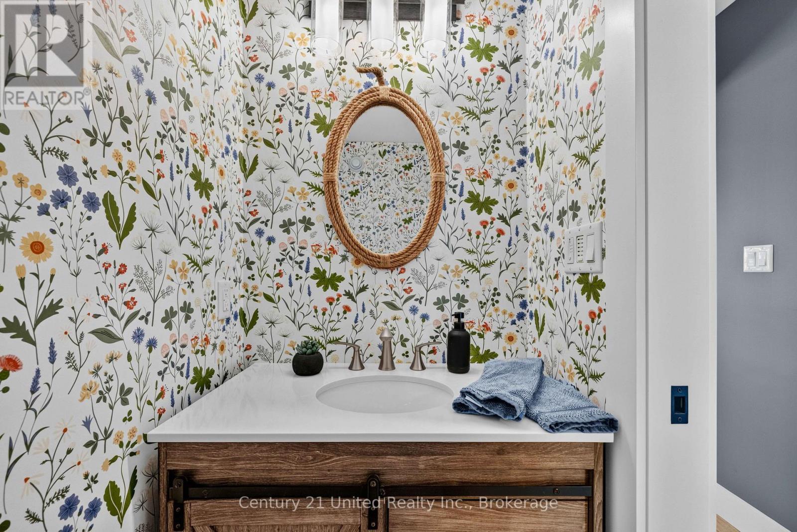 947 Payne Line, Douro-Dummer, ON - Indoor Photo Showing Bathroom