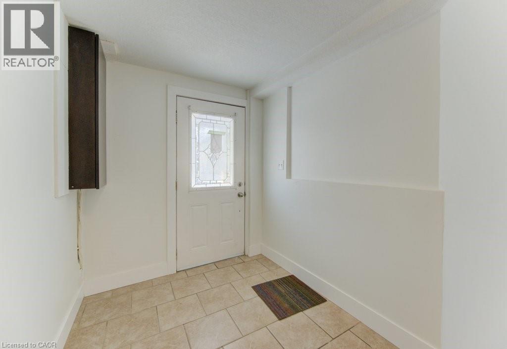 190 Lancaster Street E, Kitchener, ON - Indoor Photo Showing Other Room