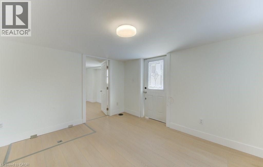190 Lancaster Street E, Kitchener, ON - Indoor Photo Showing Other Room