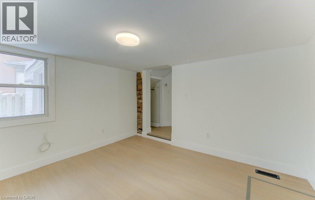 190 Lancaster Street E, Kitchener, ON - Indoor Photo Showing Other Room