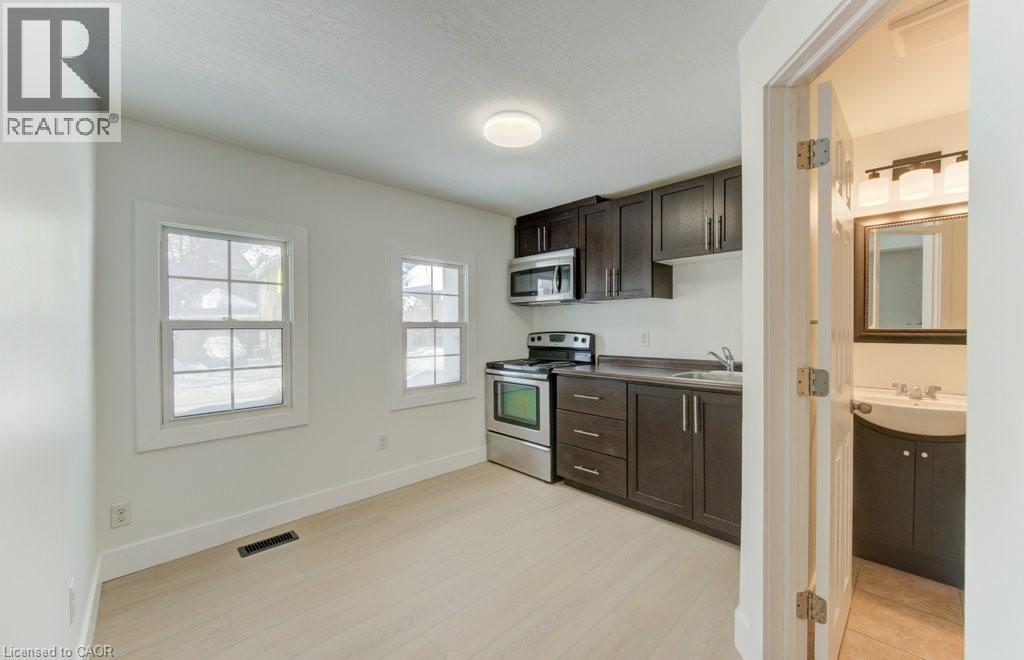 190 Lancaster Street E, Kitchener, ON - Indoor
