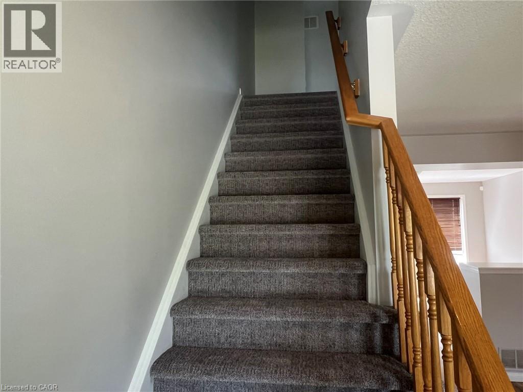 8 Baggs Crescent, Cambridge, ON - Indoor Photo Showing Other Room