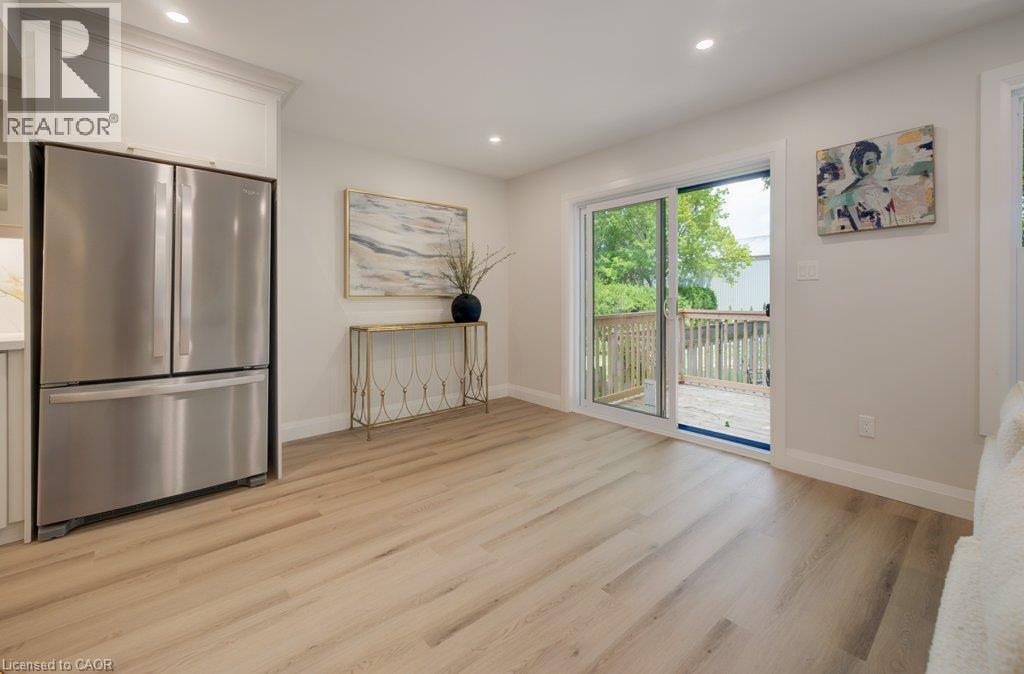 34 Moore Avenue N, Waterloo, ON - Indoor Photo Showing Other Room