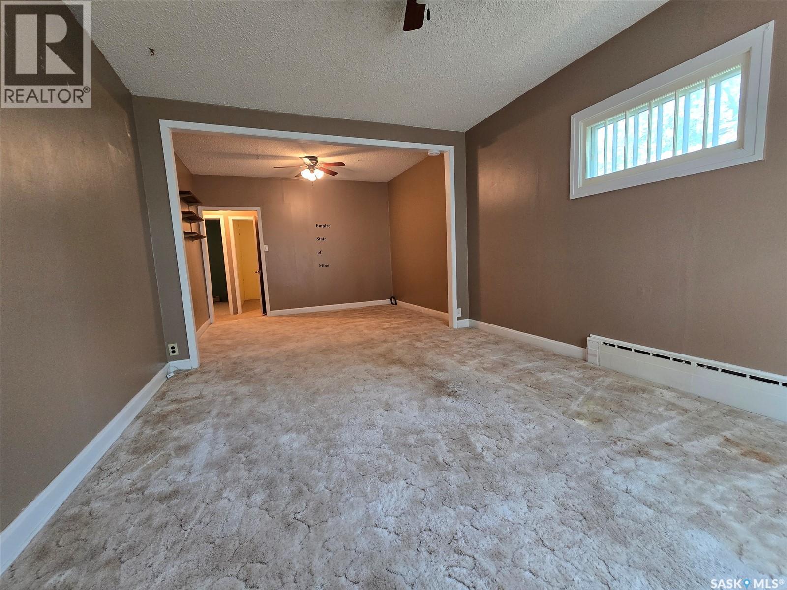 223 9Th Street, Weyburn, SK - Indoor Photo Showing Other Room