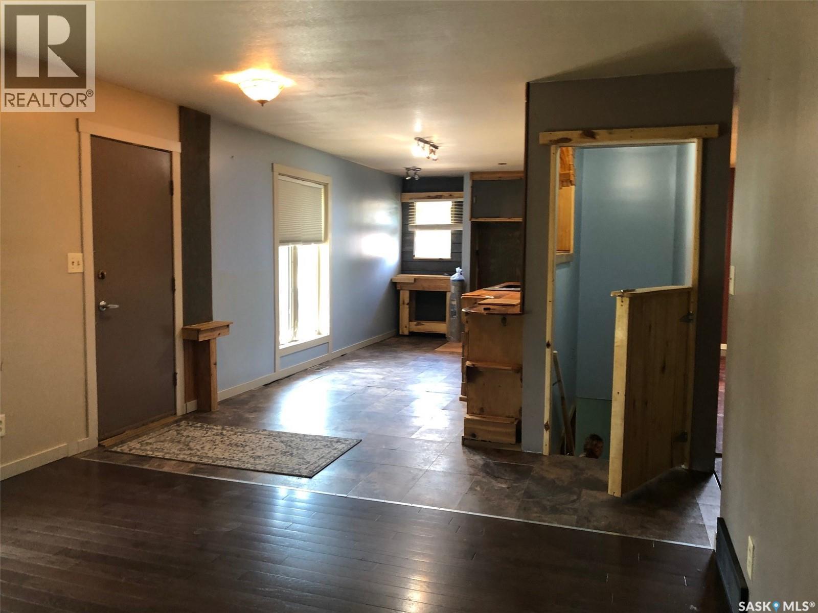 303 6Th Avenue, Invermay, SK - Indoor Photo Showing Other Room