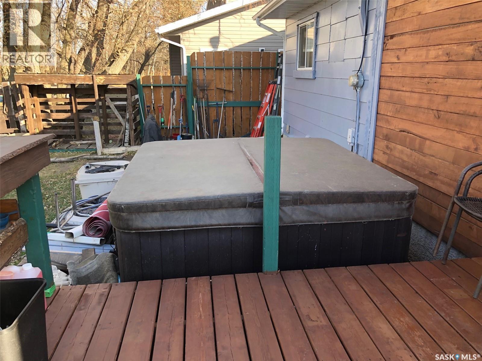 303 6Th Avenue, Invermay, SK - Outdoor With Deck Patio Veranda With Exterior