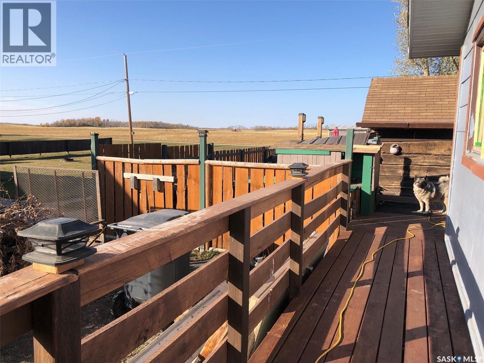 303 6Th Avenue, Invermay, SK - Outdoor With Exterior