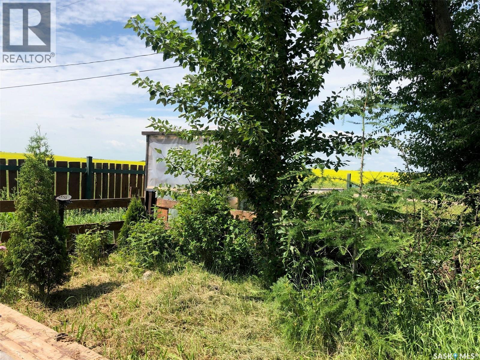 303 6Th Avenue, Invermay, SK - Outdoor