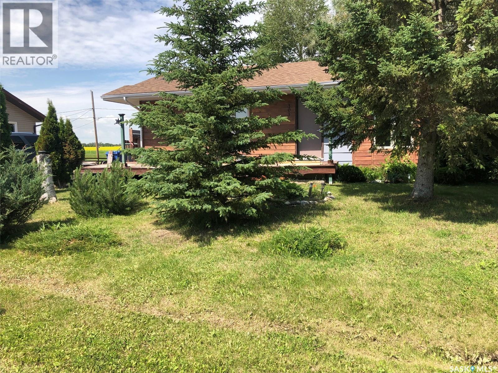303 6Th Avenue, Invermay, SK - Outdoor