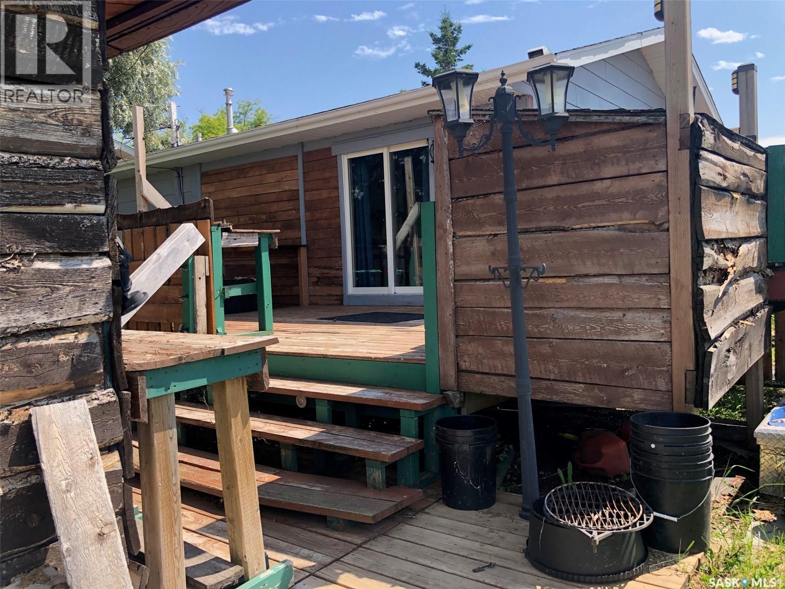 303 6Th Avenue, Invermay, SK - Outdoor With Deck Patio Veranda With Exterior