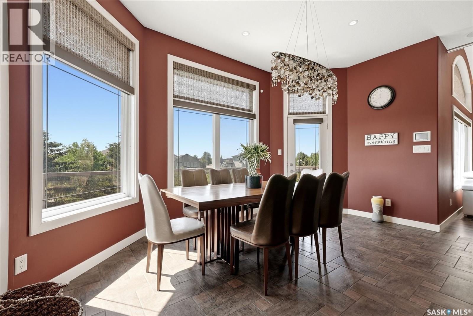 2423 Linner Bay, Regina, SK - Indoor Photo Showing Dining Room