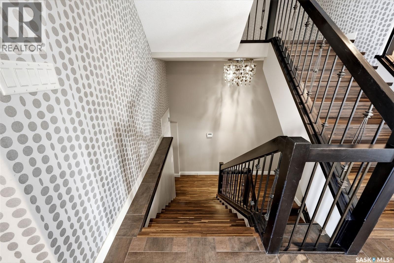 2423 Linner Bay, Regina, SK - Indoor Photo Showing Other Room