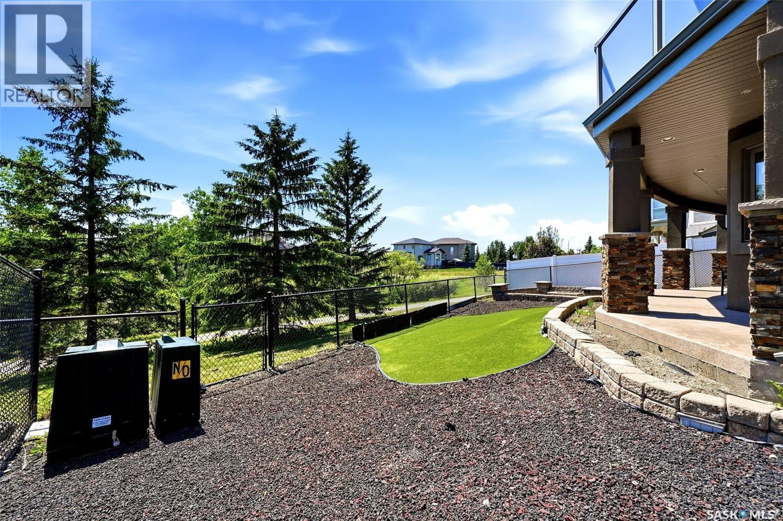 2423 Linner Bay, Regina, SK - Outdoor