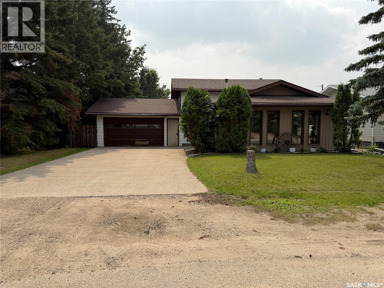 202 1St Street E, Turtleford, SK - Outdoor