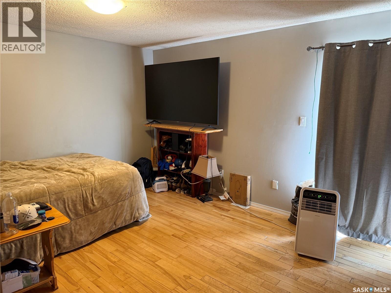 202 1St Street E, Turtleford, SK - Indoor Photo Showing Bedroom