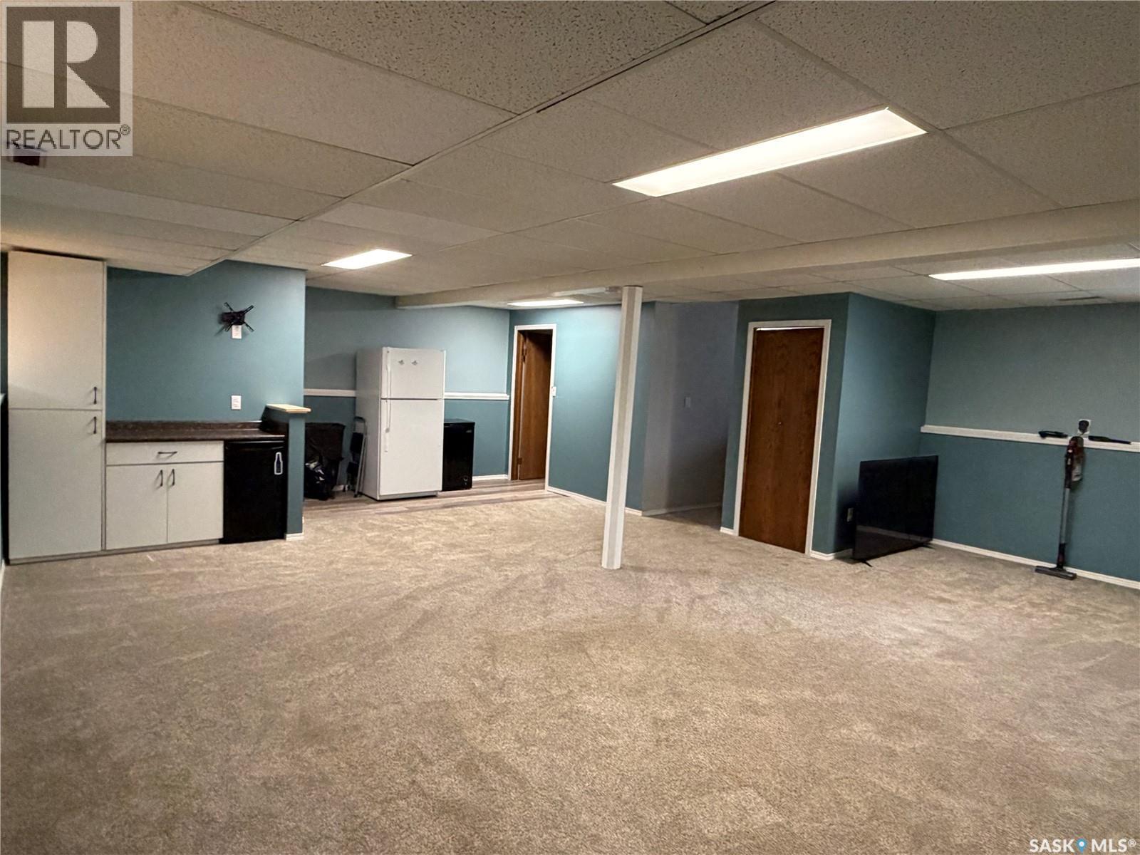 202 1St Street E, Turtleford, SK - Indoor