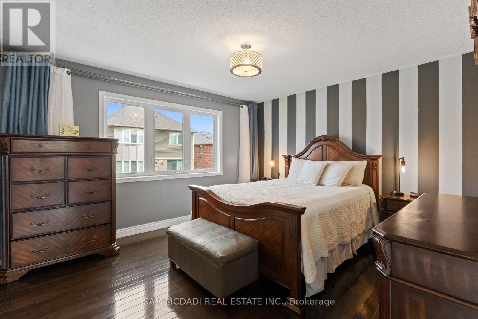 920 Clark Boulevard, Milton, ON - Indoor Photo Showing Bedroom
