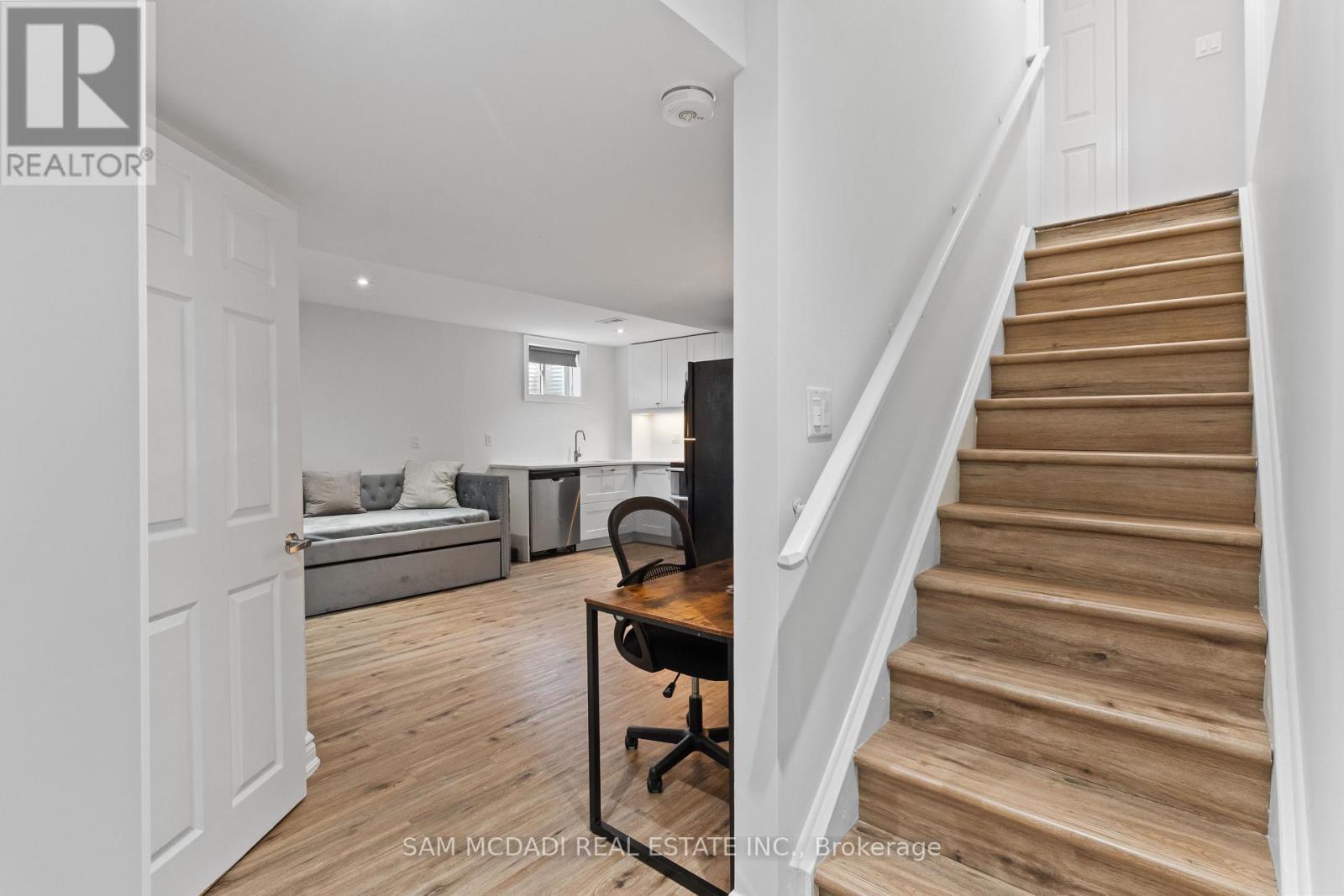 920 Clark Boulevard, Milton, ON - Indoor Photo Showing Other Room