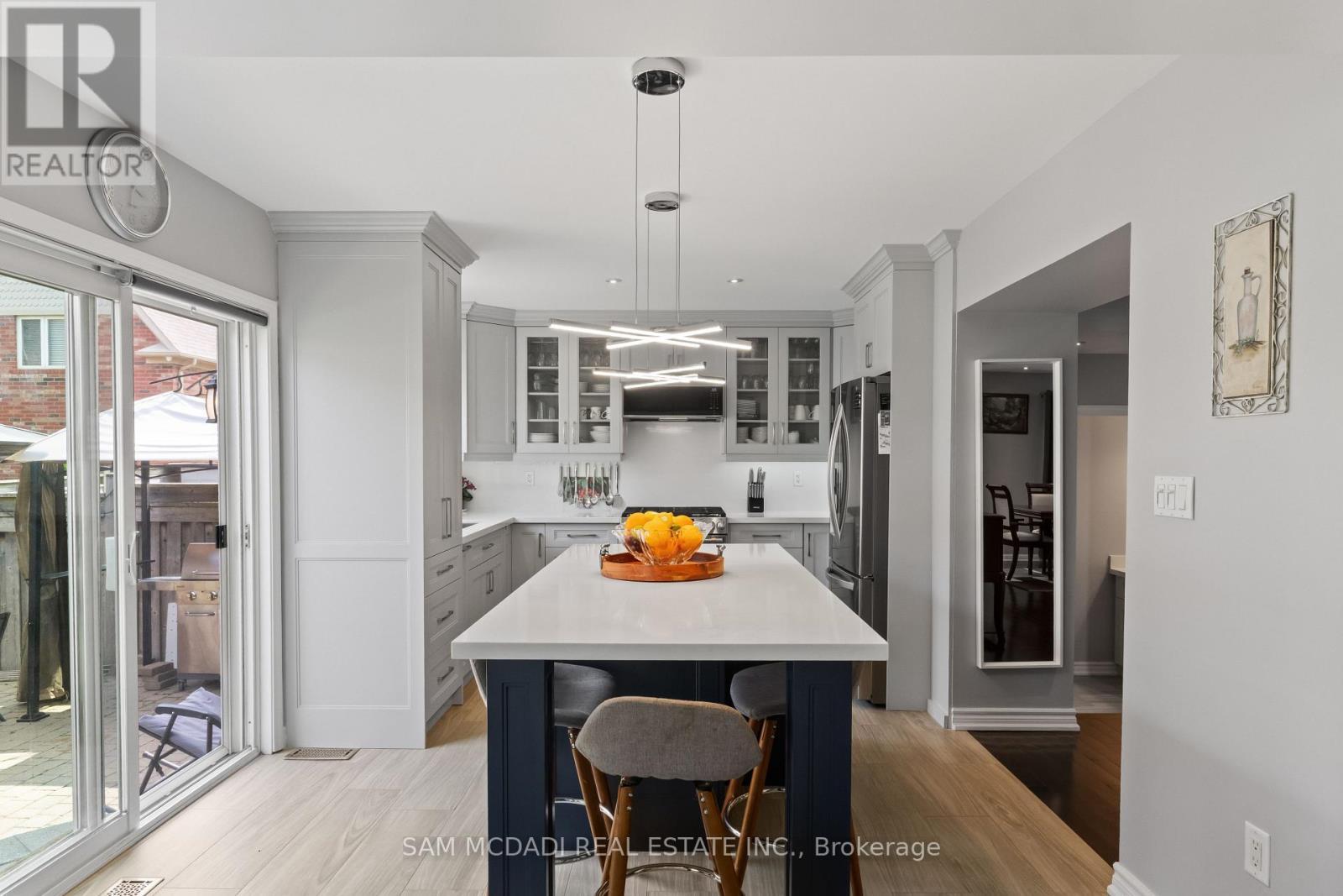 920 Clark Boulevard, Milton, ON - Indoor
