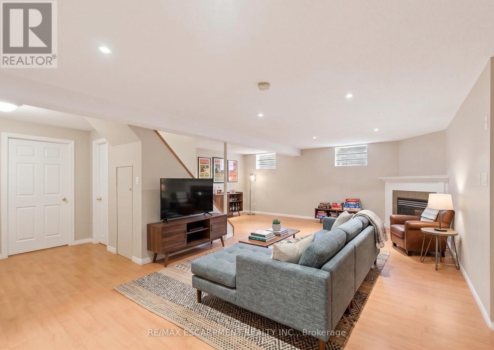 80 Lister Avenue, Hamilton, ON - Indoor