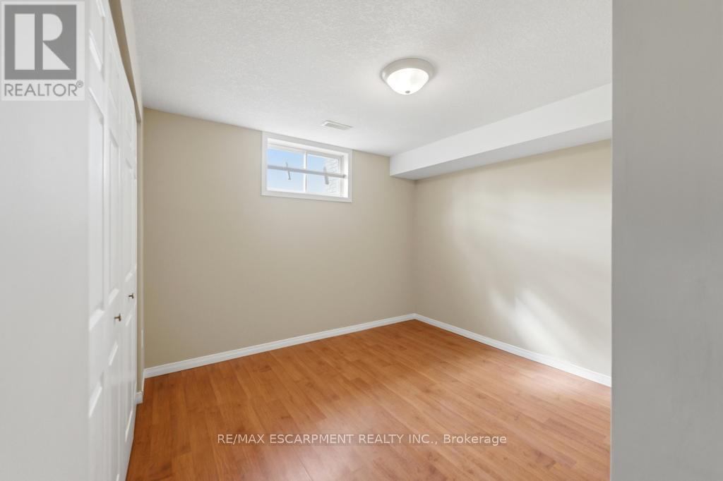 80 Lister Avenue, Hamilton, ON - Indoor Photo Showing Other Room