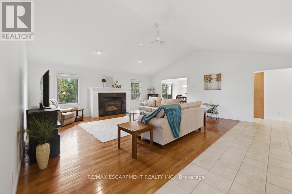 80 Lister Avenue, Hamilton, ON - Indoor Photo Showing Living Room With Fireplace