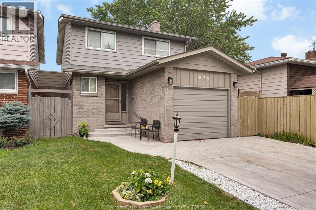 3038 Brimley, Windsor, ON - Outdoor