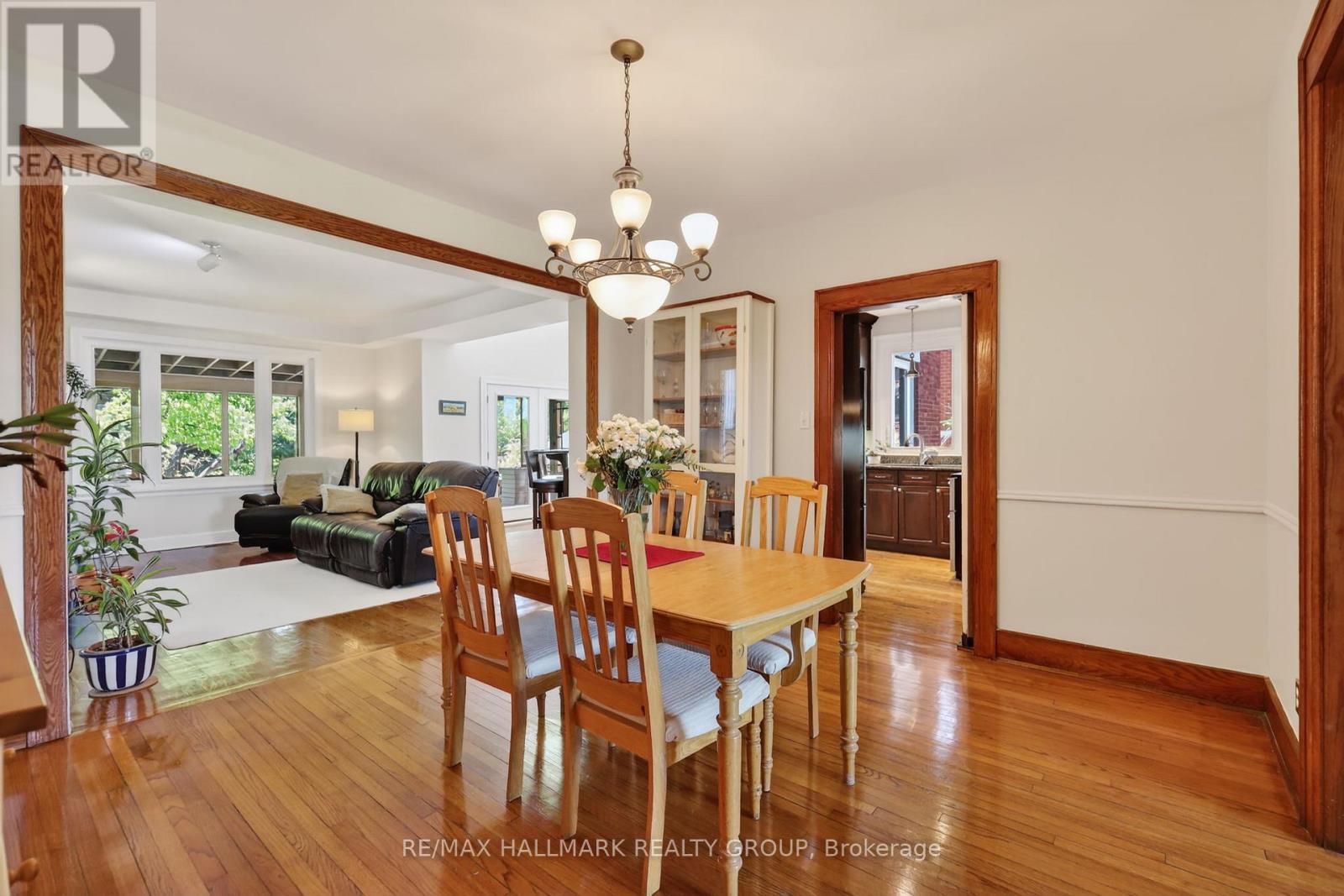 2043 Riverside Drive, Ottawa, ON - Indoor Photo Showing Dining Room