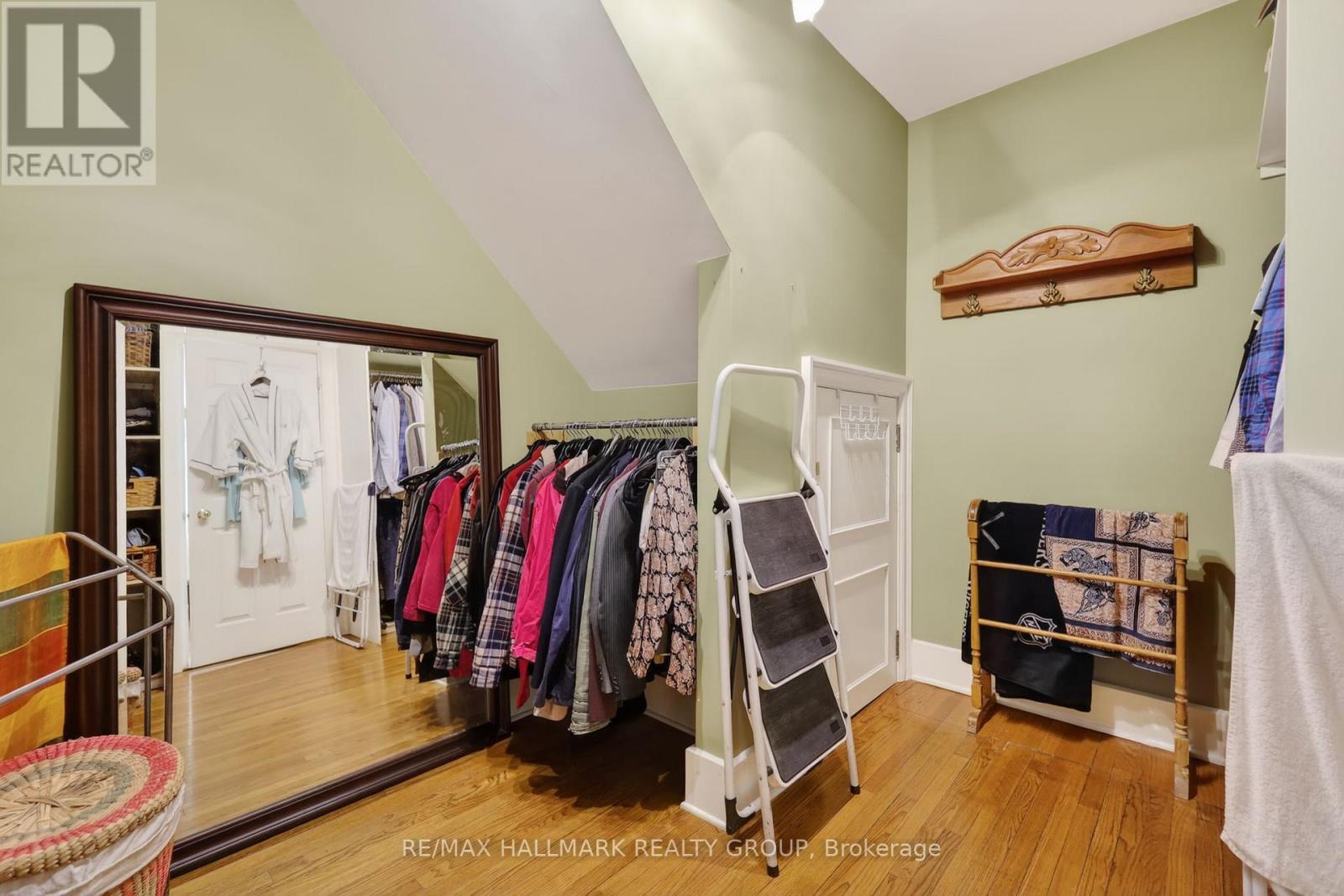 2043 Riverside Drive, Ottawa, ON - Indoor