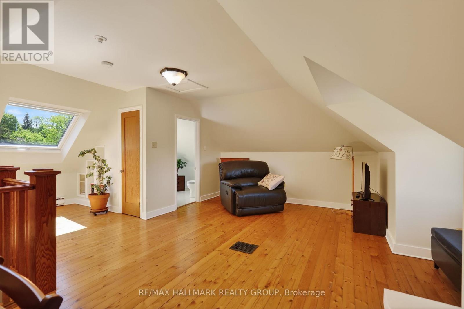 2043 Riverside Drive, Ottawa, ON - Indoor Photo Showing Other Room