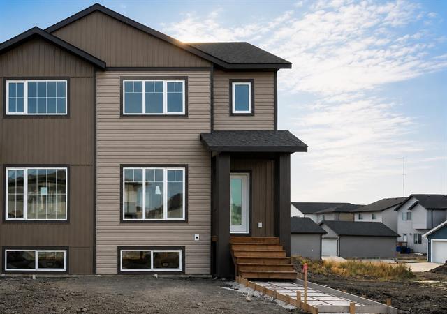 60 Perseus Way, Winnipeg, MB - Outdoor With Facade