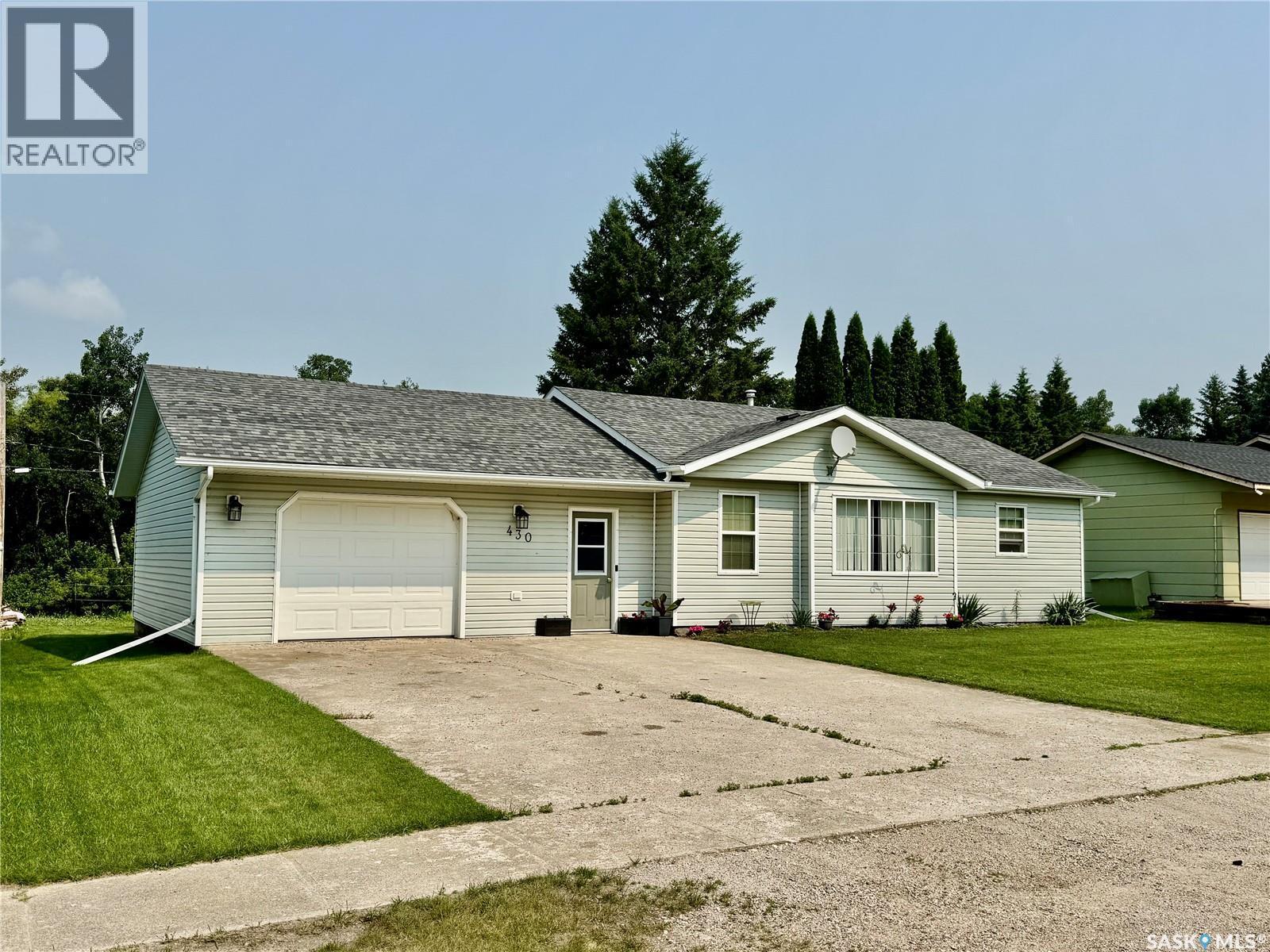 430 Centre Street, Middle Lake, SK - Outdoor