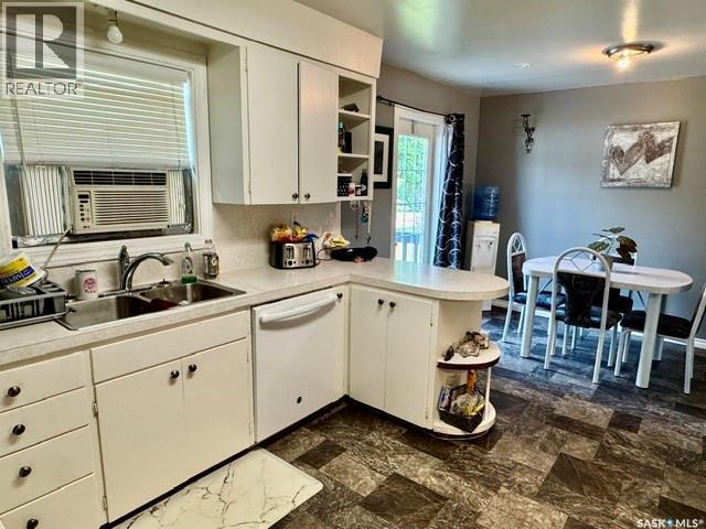 430 Centre Street, Middle Lake, SK - Indoor Photo Showing Other Room