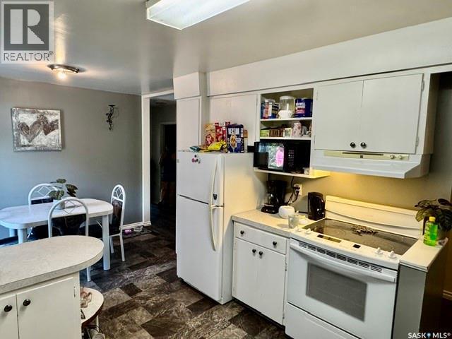 430 Centre Street, Middle Lake, SK - Indoor Photo Showing Kitchen