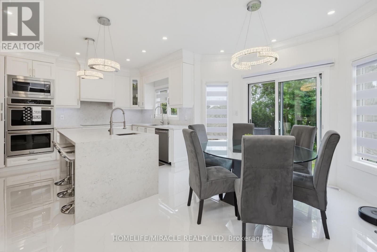 7350 Glamorgan Way, Mississauga, ON - Indoor