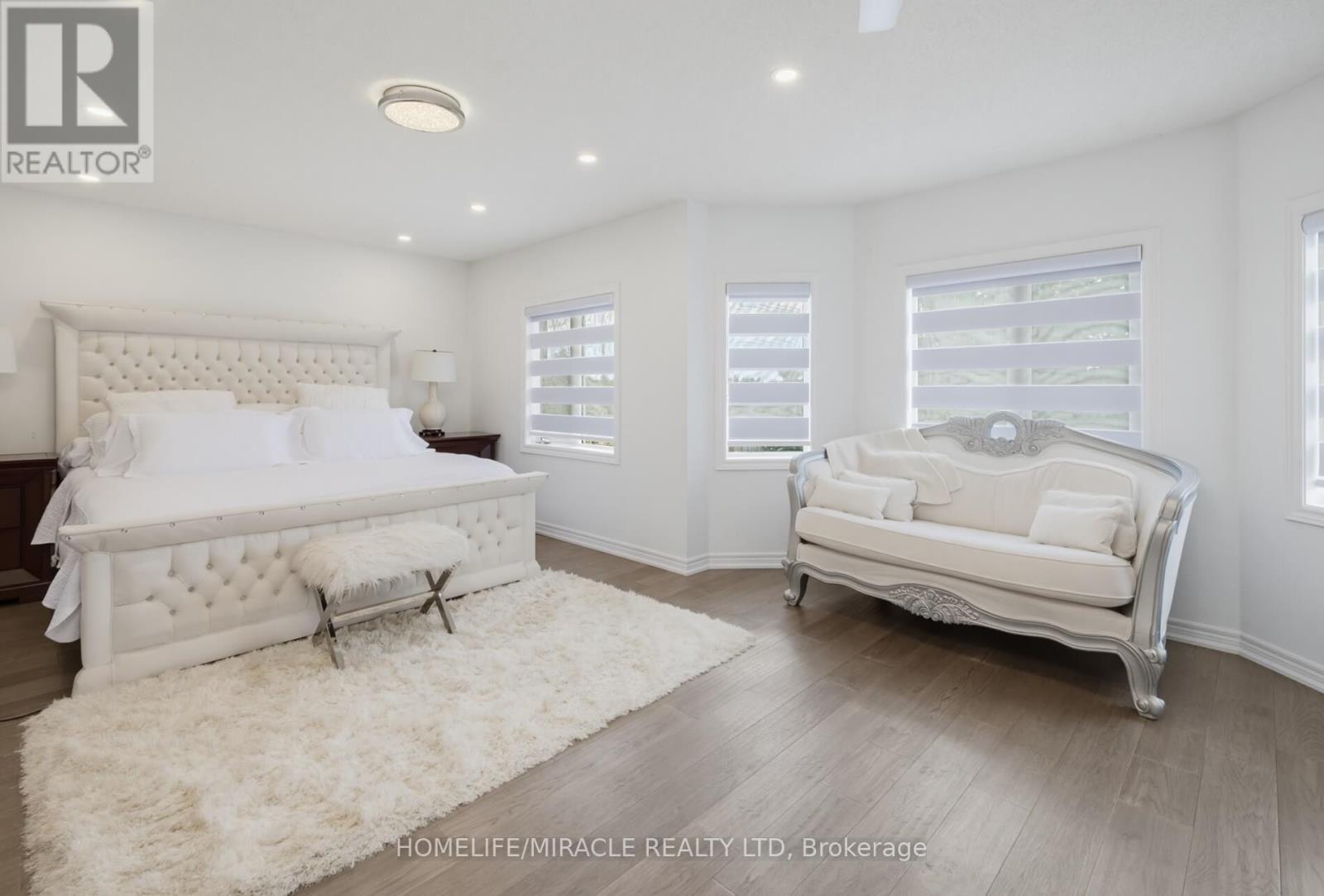 7350 Glamorgan Way, Mississauga, ON - Indoor Photo Showing Bedroom