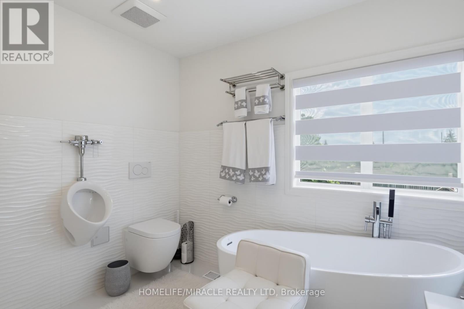 7350 Glamorgan Way, Mississauga, ON - Indoor Photo Showing Bathroom