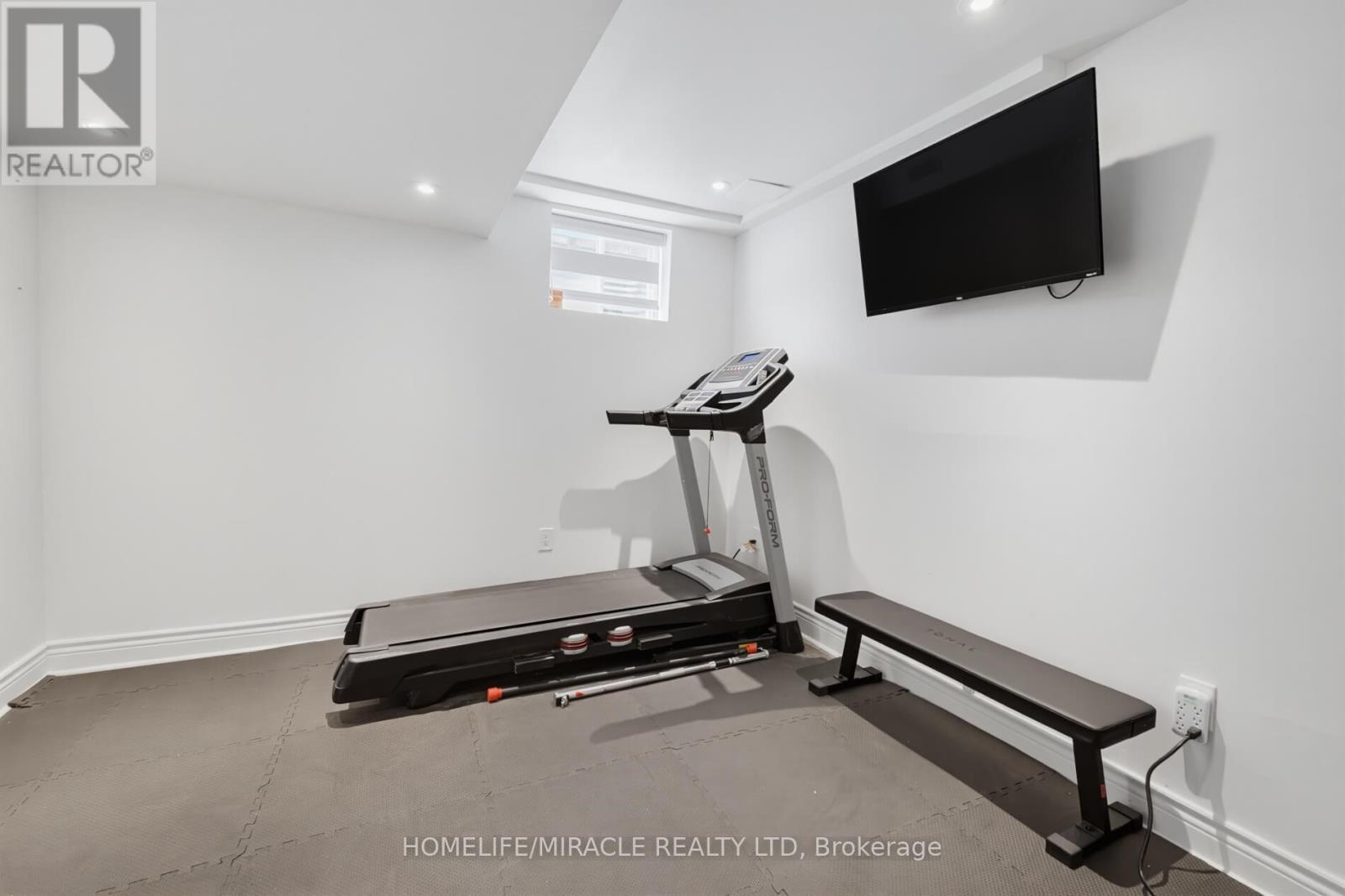 7350 Glamorgan Way, Mississauga, ON - Indoor Photo Showing Gym Room