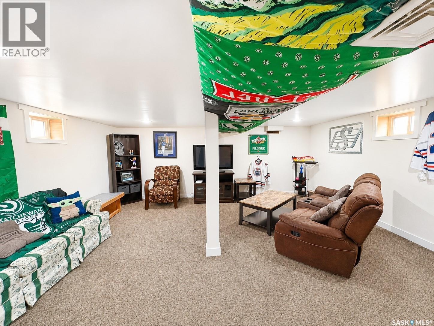 924 Weldon Avenue, Saskatoon, SK - Indoor