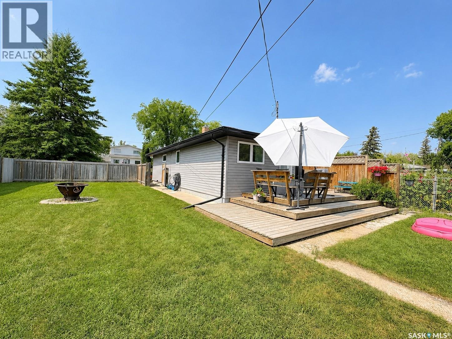 924 Weldon Avenue, Saskatoon, SK - Outdoor With Deck Patio Veranda