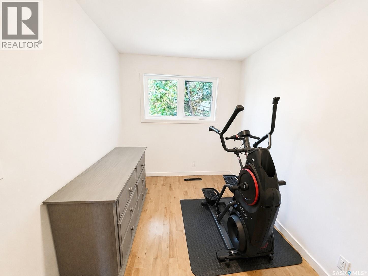 924 Weldon Avenue, Saskatoon, SK - Indoor Photo Showing Gym Room