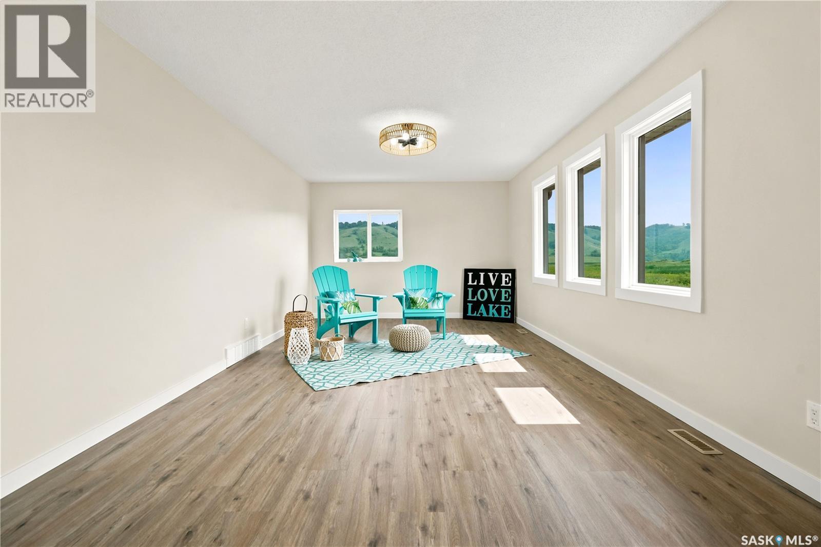 54B Marshall Crescent, Katepwa Beach, SK - Indoor