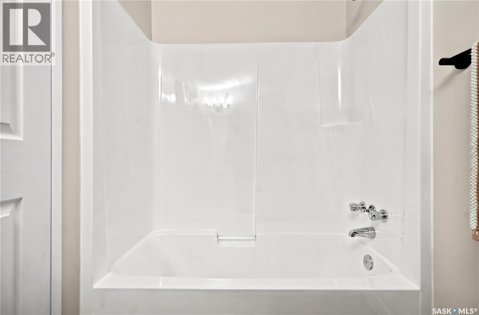 54B Marshall Crescent, Katepwa Beach, SK - Indoor Photo Showing Bathroom