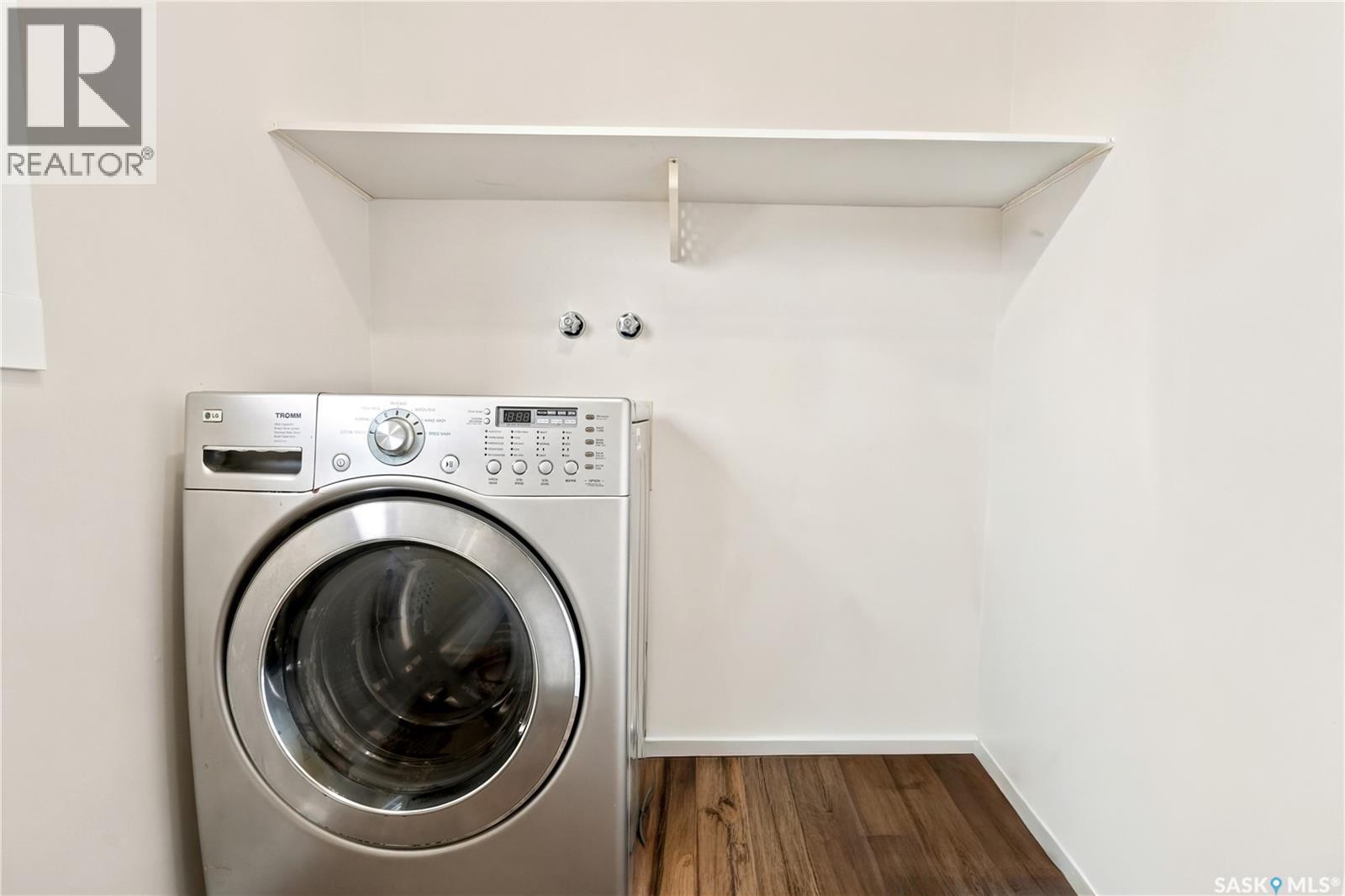 54B Marshall Crescent, Katepwa Beach, SK - Indoor Photo Showing Laundry Room